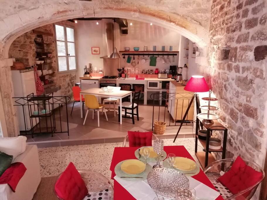 La Maison D'Helene & Antoine A Bonnieux XII Siecle Εξωτερικό φωτογραφία